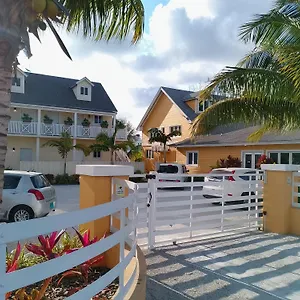 Mcgregor House - By The Bay , Nassau Bahamas